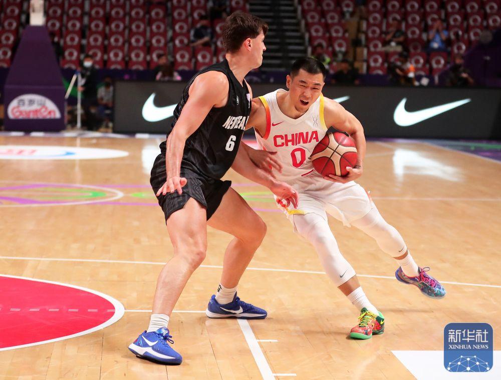 爱游戏tv-青岛队翻盘北京队，高诗岩惊艳四座