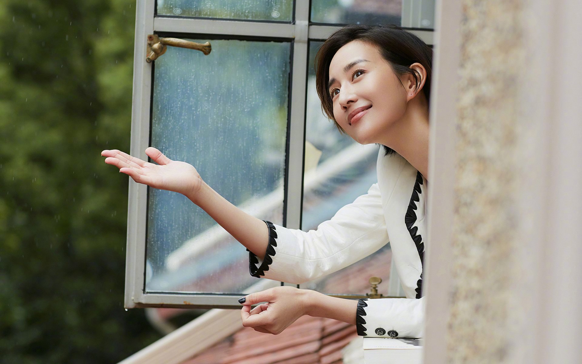 曼联强势晋级阿尔及利亚邀请赛决赛,梅西临危受命成关键先生